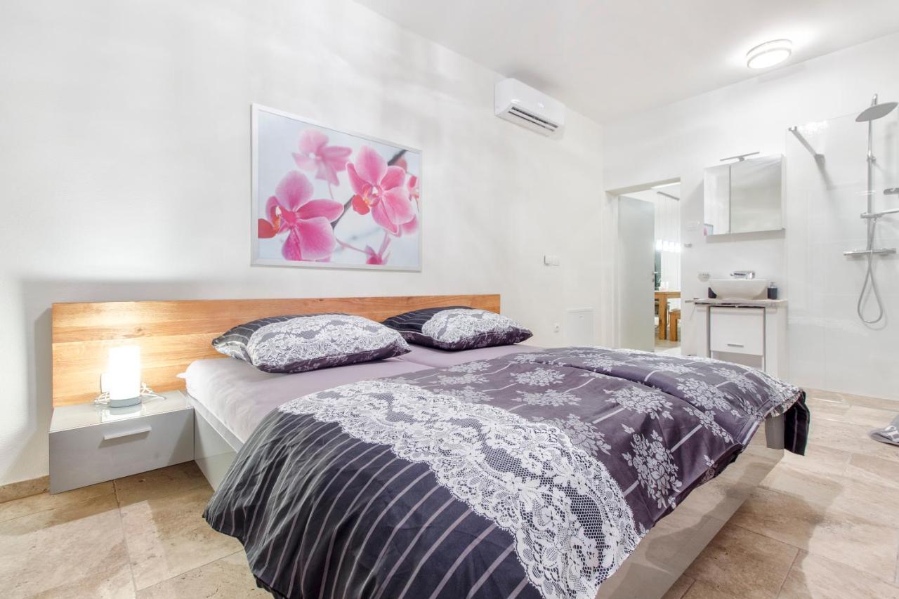 Dalmata Lounge Apartment Starigrad Paklenica Luaran gambar