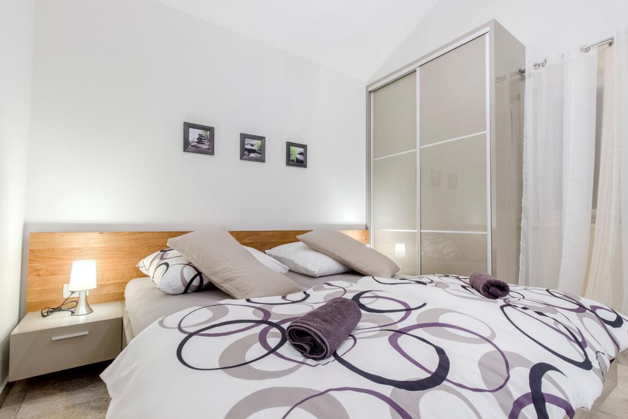 Dalmata Lounge Apartment Starigrad Paklenica Luaran gambar